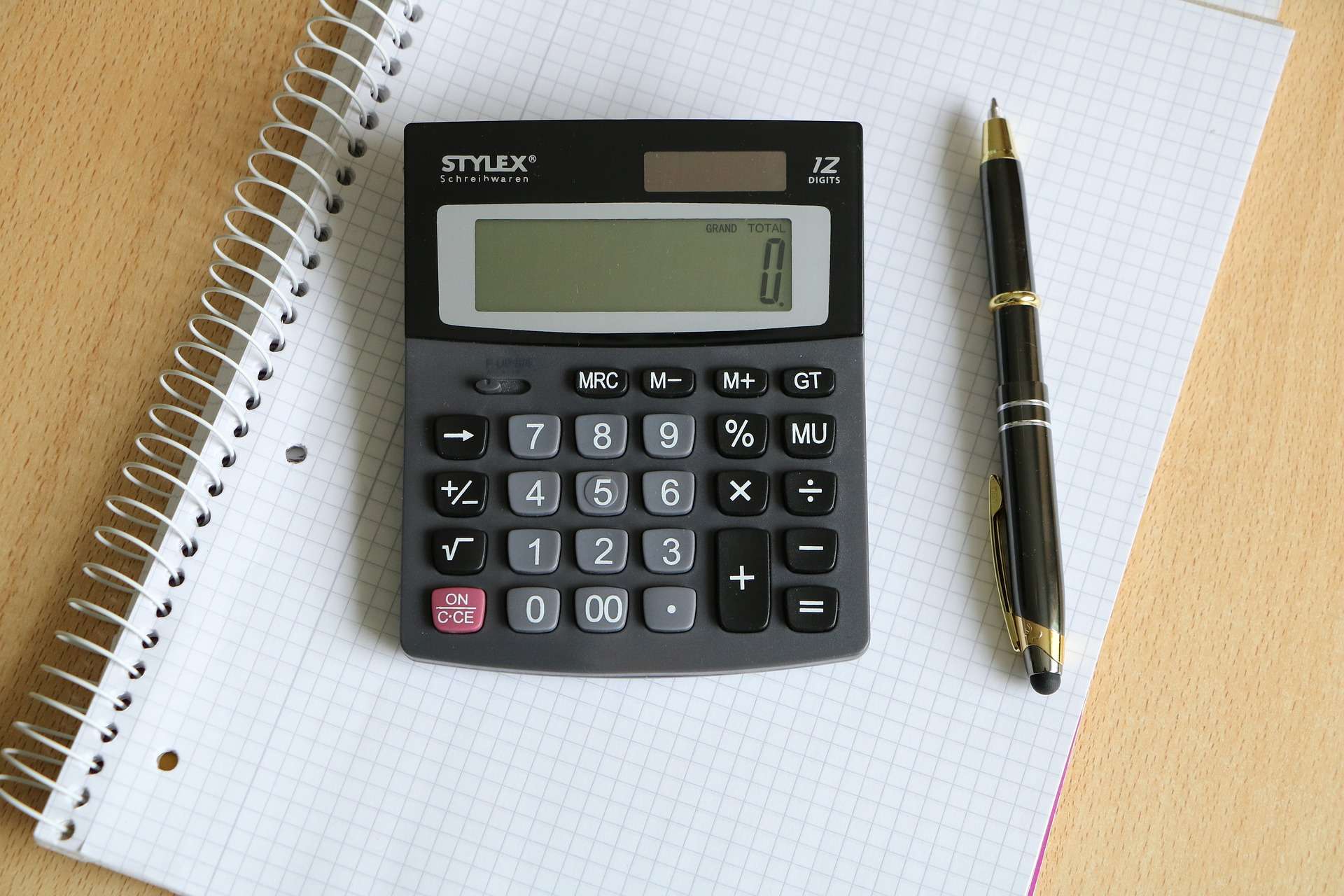 calculator-gf04461f93_1920-1