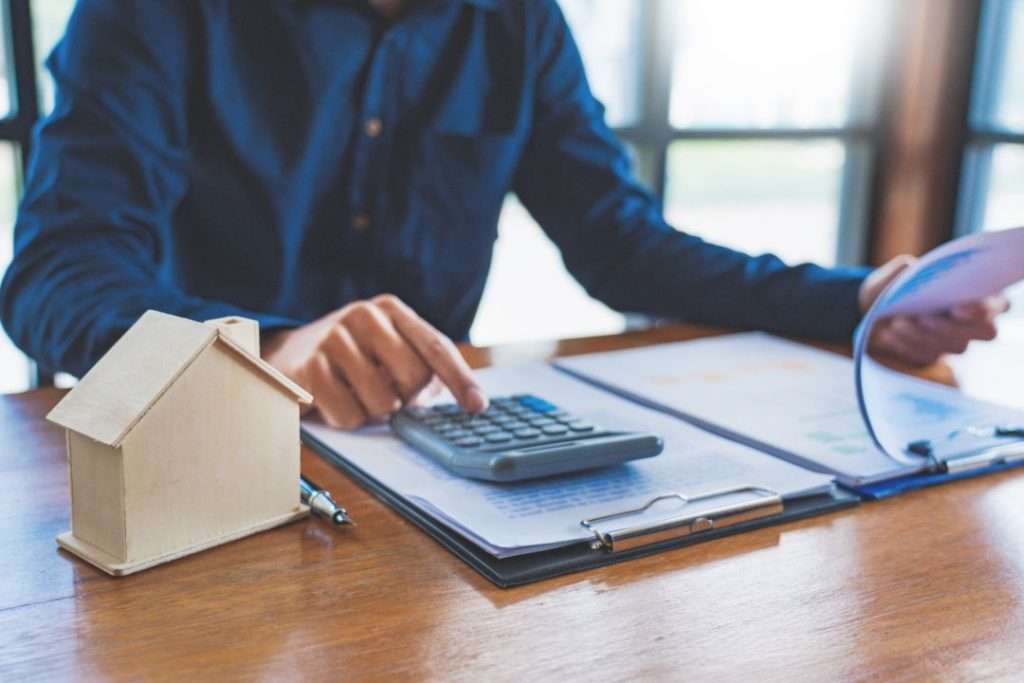 When is it a good idea to opt for a mortgage with a commission?